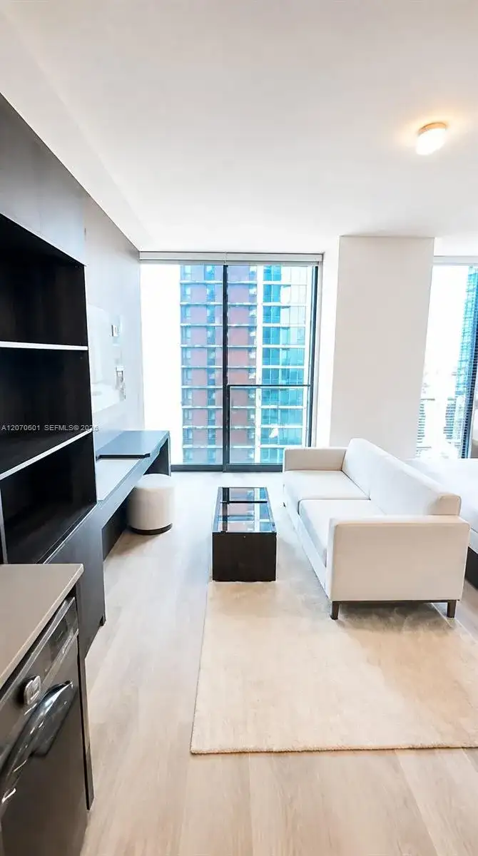 20 NE 11 ST # 2407, Miami FL 33132 photo 3