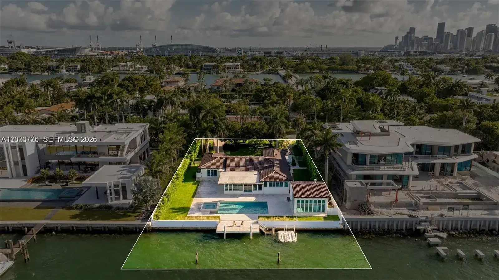 205 N Hibiscus Dr, Miami Beach FL 33139 photo 2