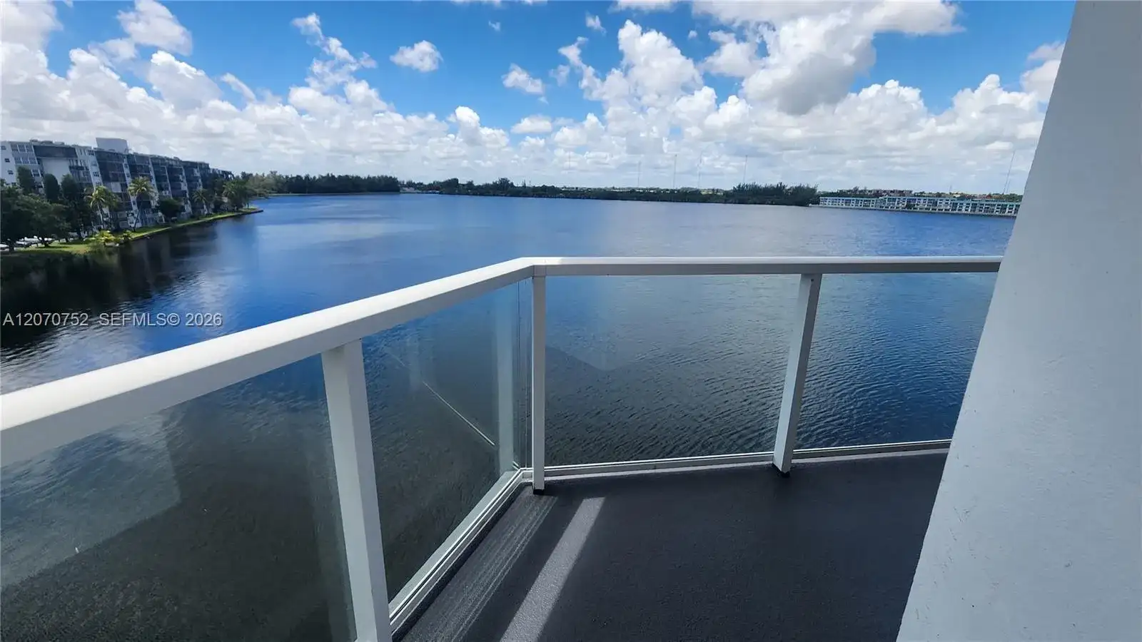 1301 NE Miami Gardens Dr # 505W, Miami FL 33179 photo 3