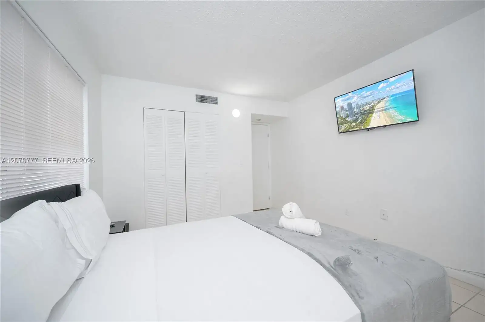 500 NE 26th St # 2C, Miami FL 33137 photo 3