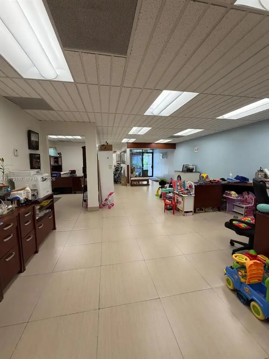 1650 NW 95th Ave, Doral FL 33172 photo 2