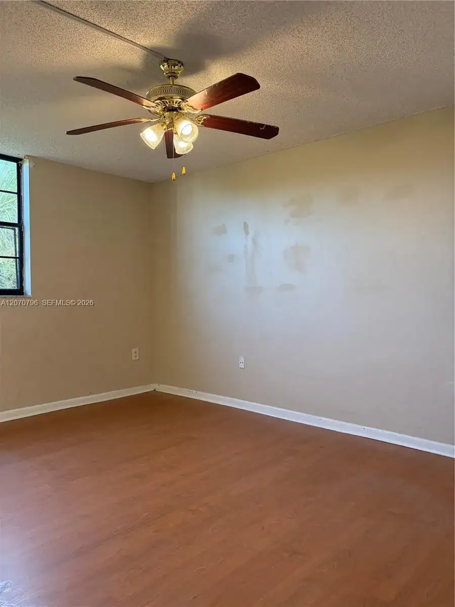 10865 SW 112th Ave # 313, Miami FL 33176 photo 3
