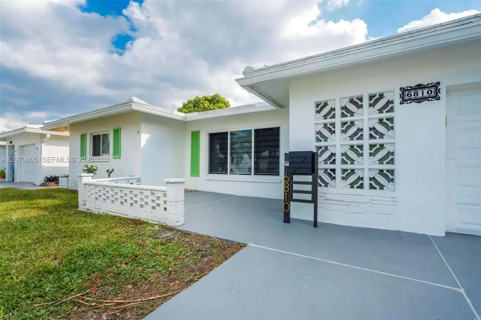6810 NW 74th Pl, Tamarac FL 33321 photo 3