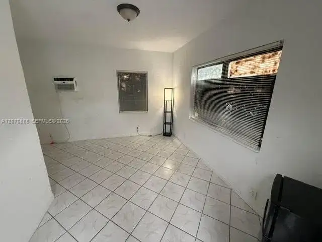 1060 NW 116th St # 1, Miami FL 33168 photo 4
