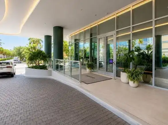 1400 Biscayne Blvd # 3401, Miami FL 33132 photo 4