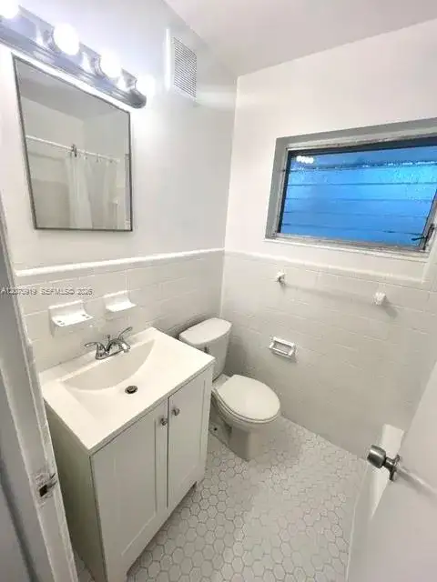 696 NE 85th St # 2, Miami FL 33138 photo 4