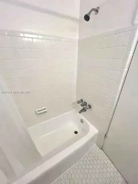 696 NE 85th St # 2, Miami FL 33138 photo 5