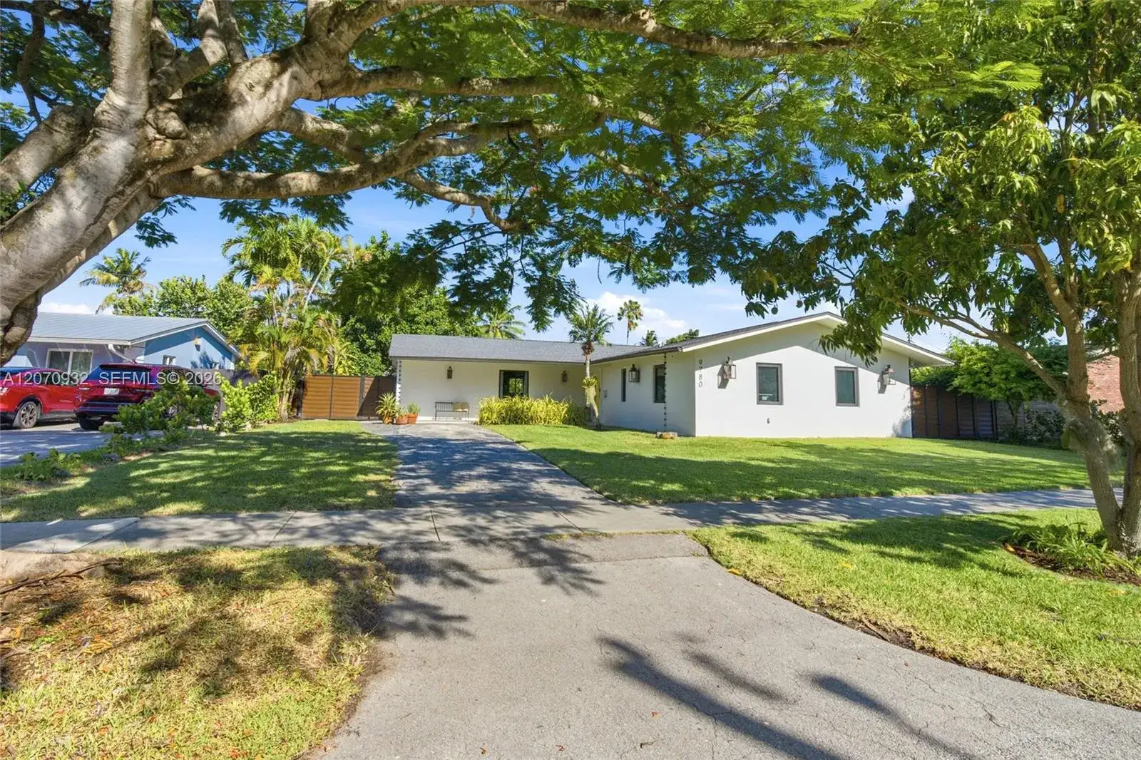 9780 Bel Aire Dr, Cutler Bay FL 33157 photo 2
