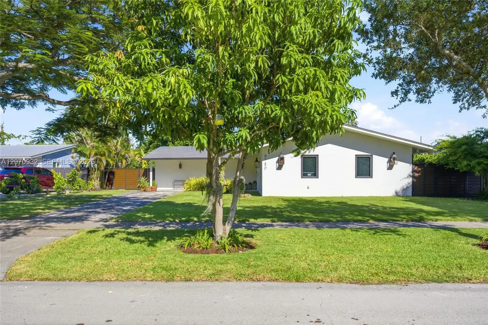 9780 Bel Aire Dr, Cutler Bay FL 33157 photo 3