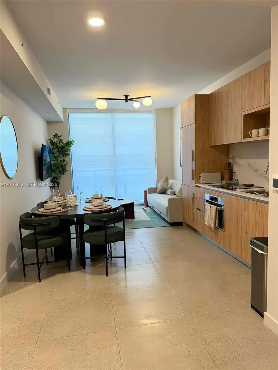 11 NE 6th St # 705, Miami FL 33132 photo 5