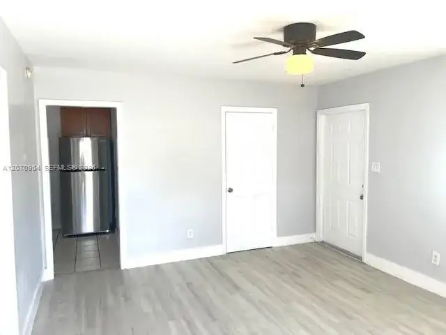 504 N 57th Ave, Hollywood FL 33021 photo 3