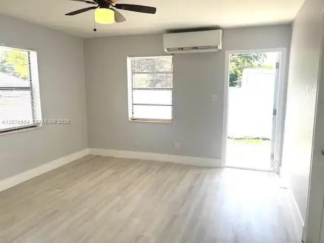 504 N 57th Ave, Hollywood FL 33021 photo 5
