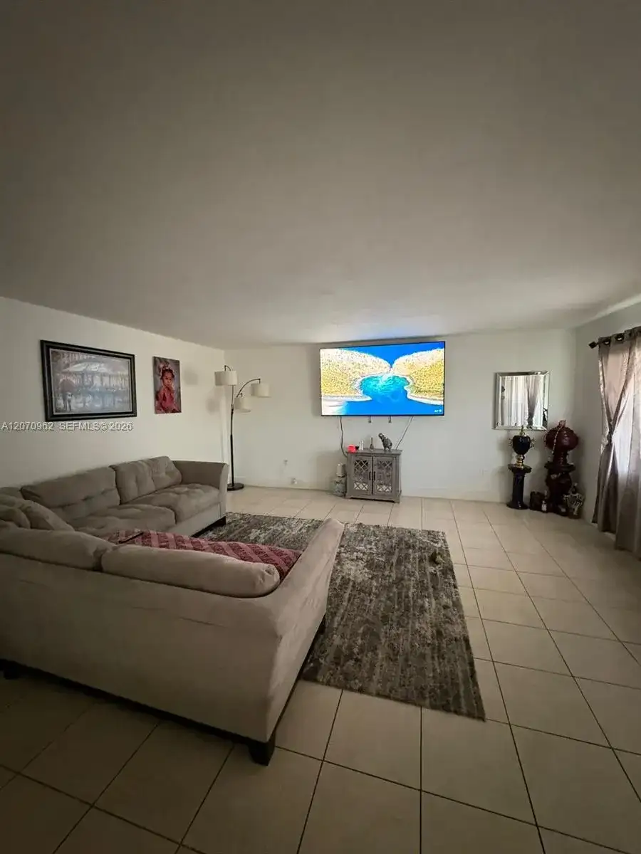11840 NE 19th Dr # 14, North Miami FL 33181 photo 5
