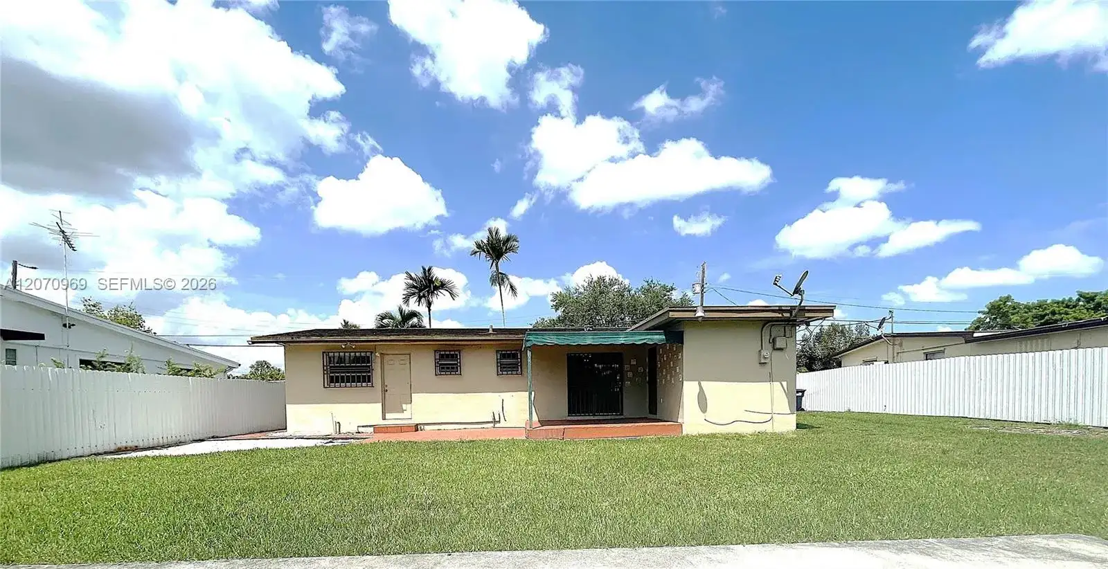 5715 SW 112th Ct, Miami FL 33173 photo 2