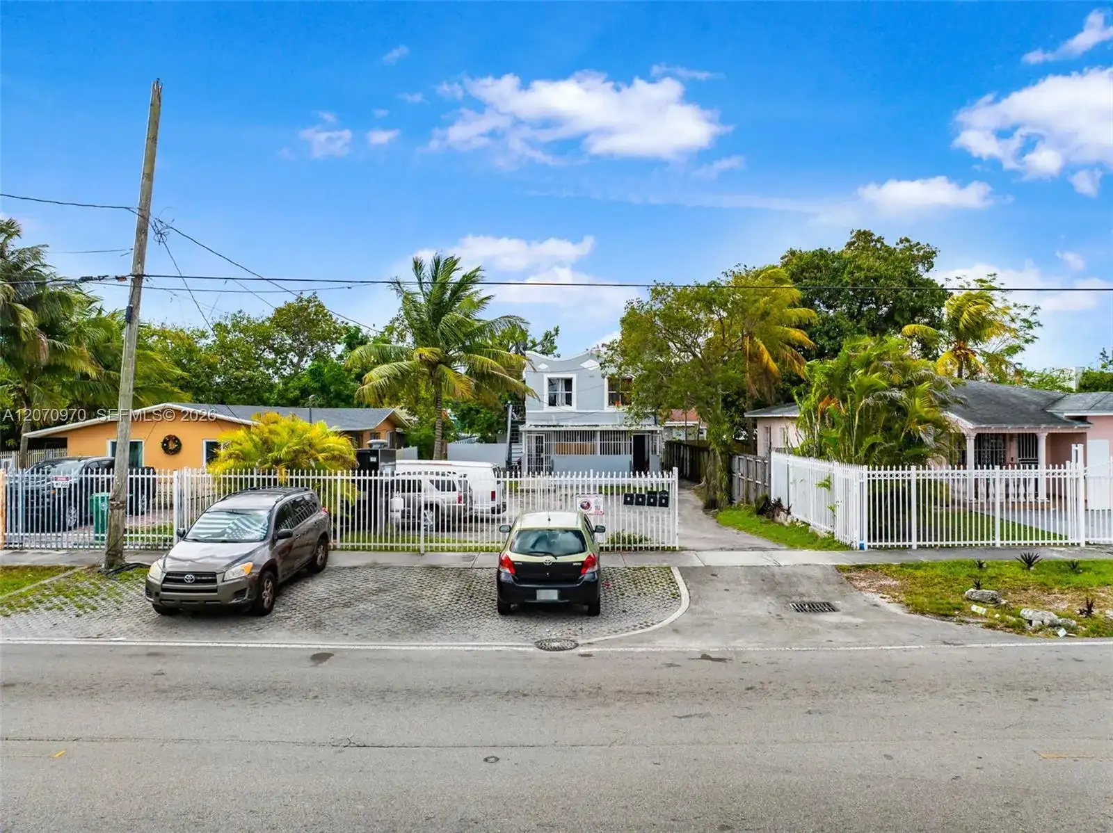 1236 NW 28th St # 1, Miami FL 33142 photo 3