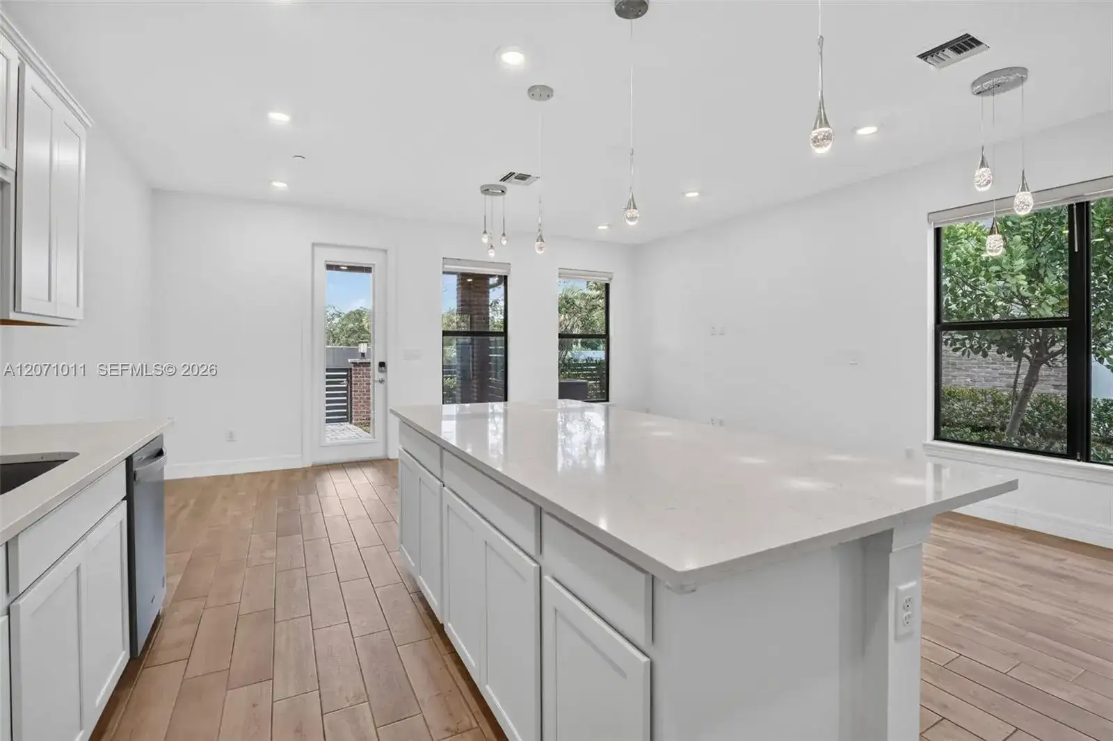771 NW 84th Ter, Plantation FL 33324 photo 3