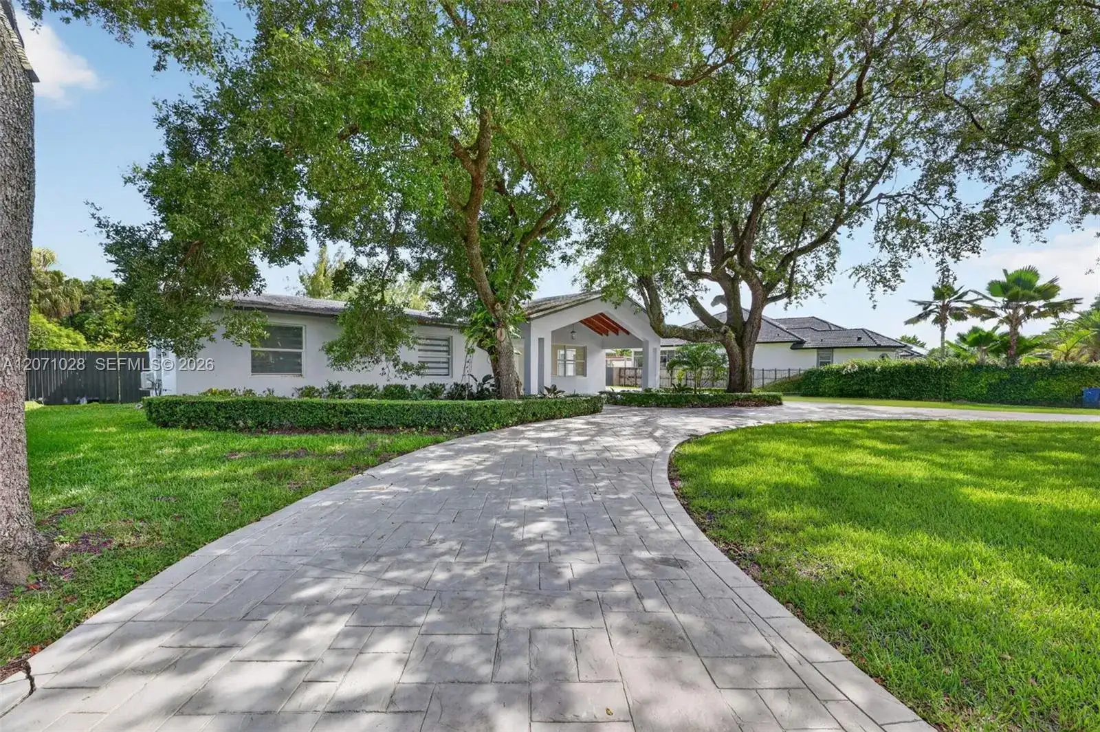10890 SW 95th St, Miami FL 33176 photo 3