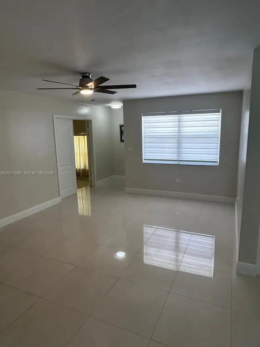 7637 Ramona St, Miramar FL 33023 photo 5