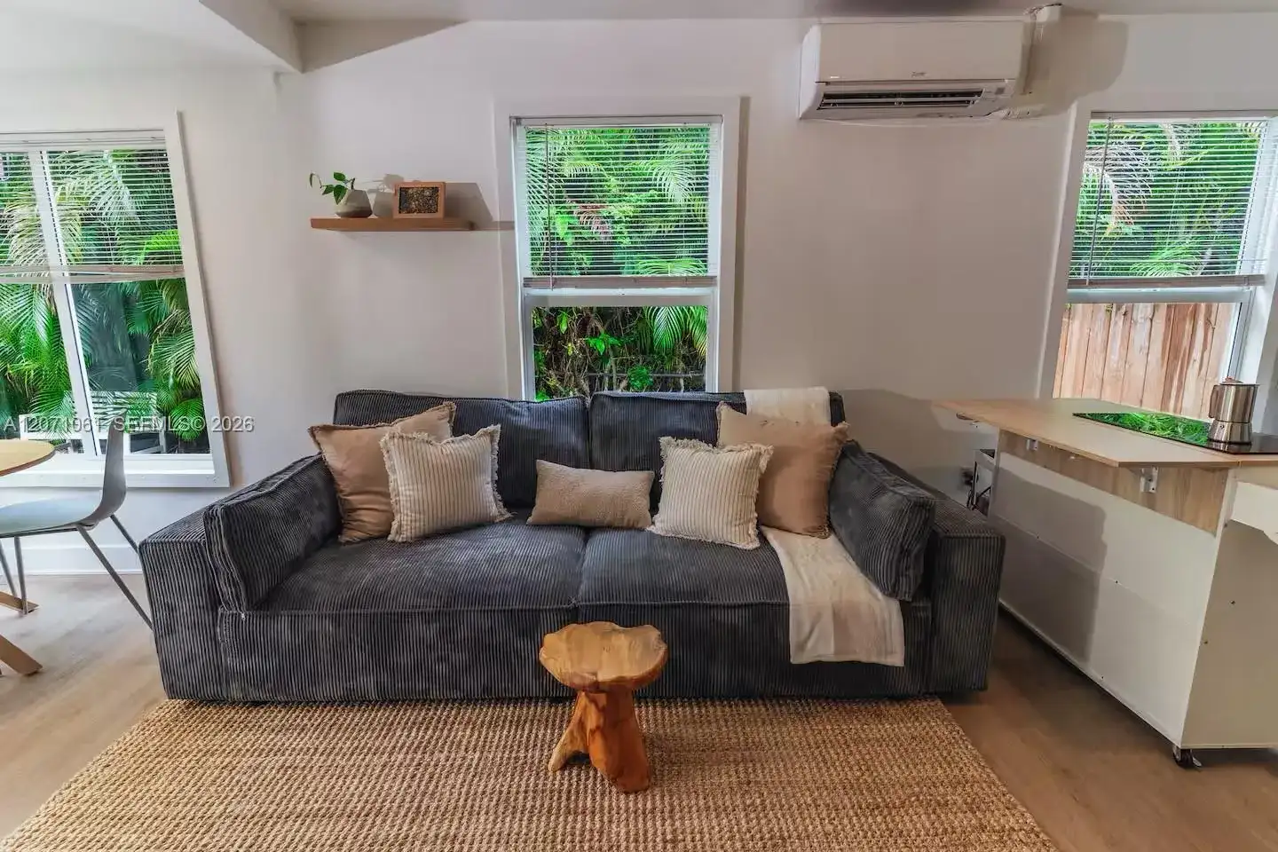 2515 NE 182nd St, North Miami Beach FL 33160 photo 4