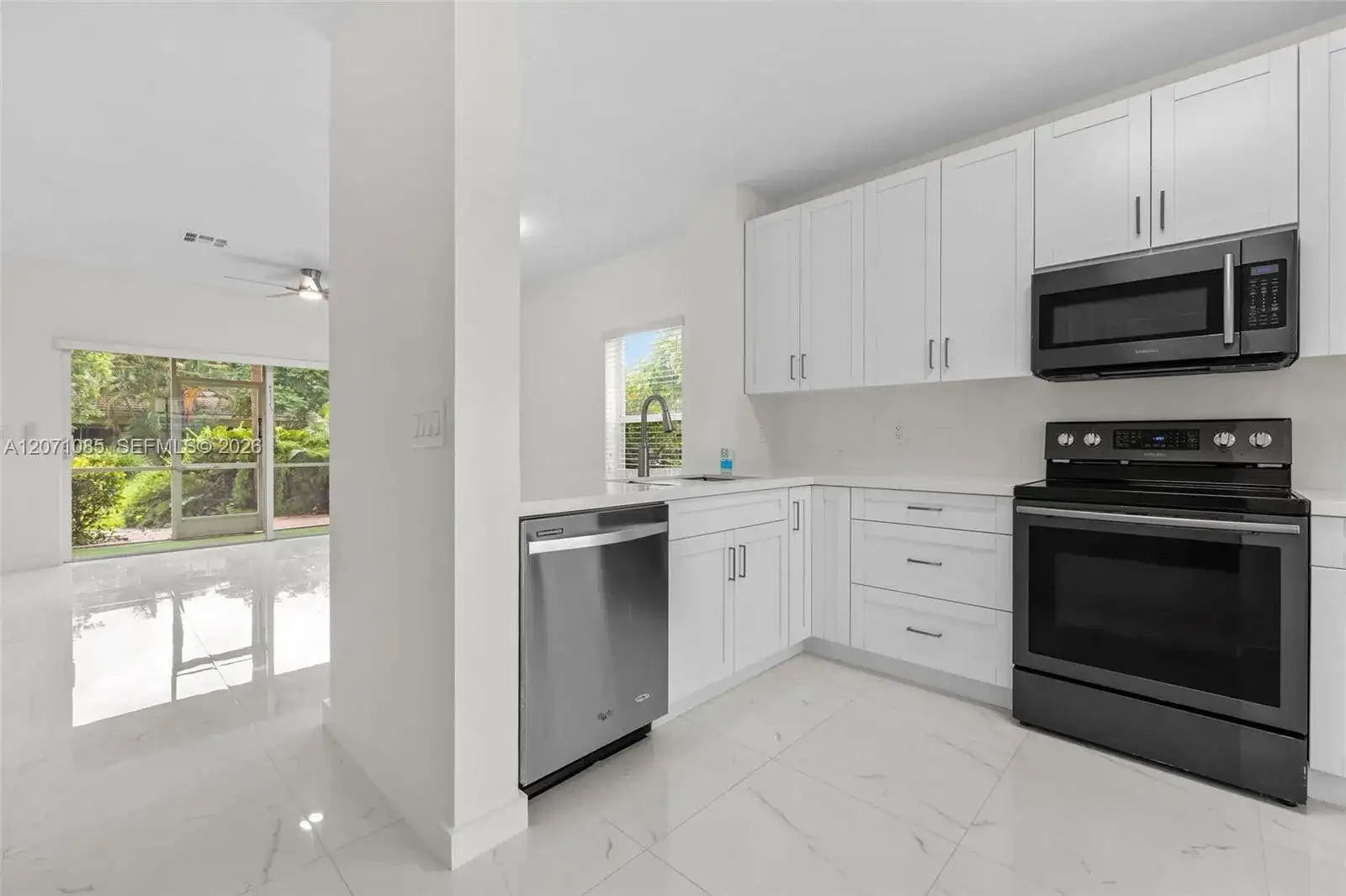 12133 SW 3rd St # 12133, Pembroke Pines FL 33025 photo 4