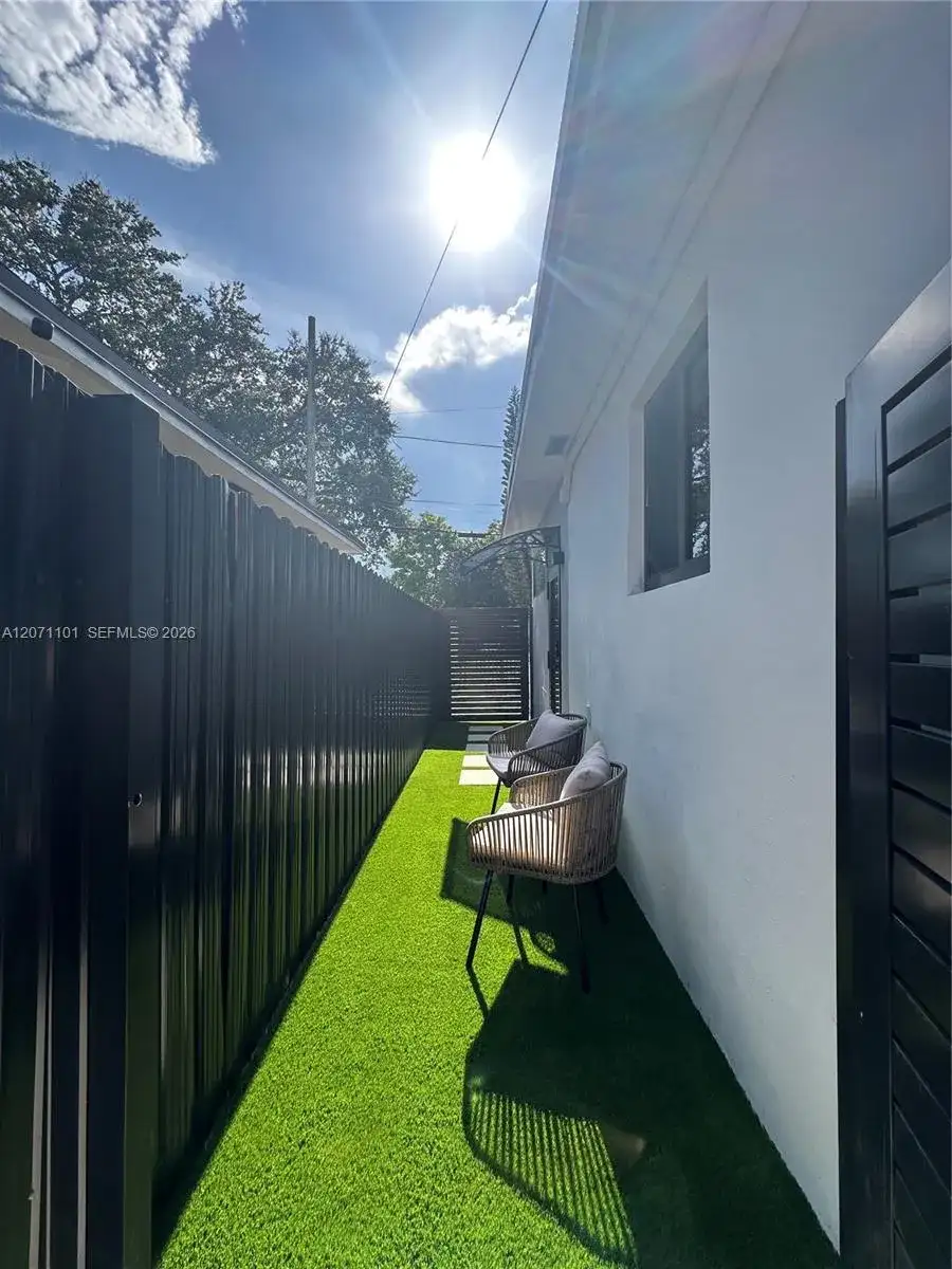 5611 NW 8th Ave # A, Miami FL 33127 photo 2