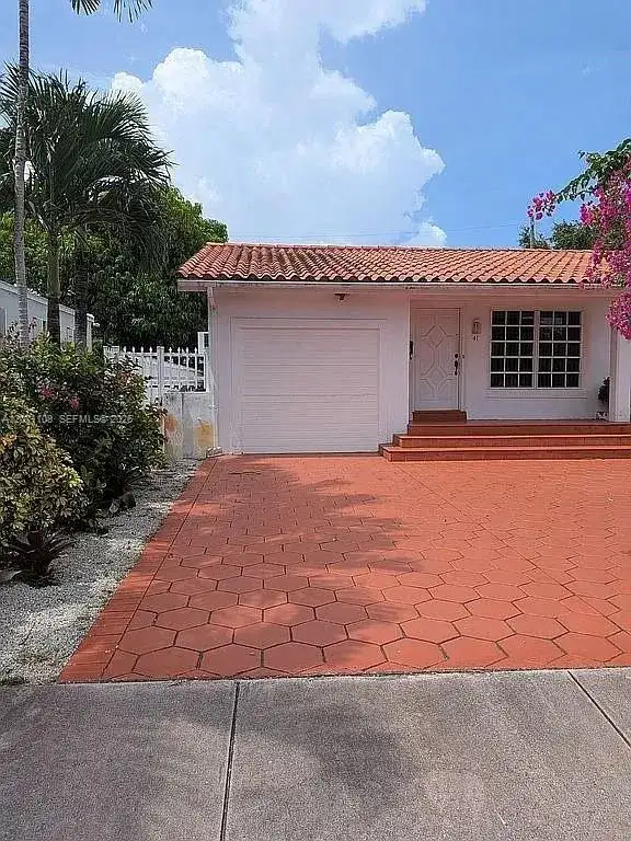 41 Campina Ct, Coral Gables FL 33134 photo 3