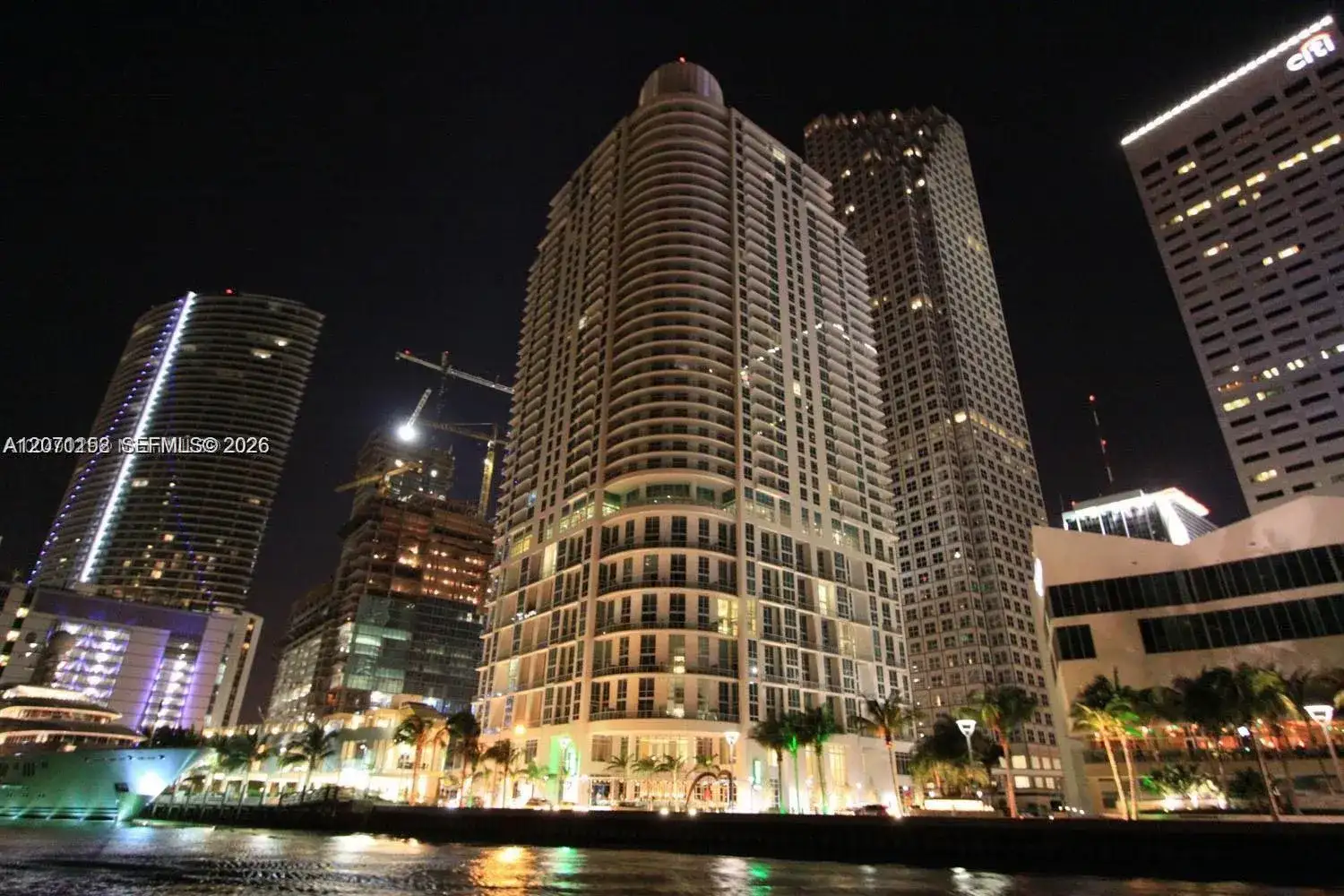 300 S Biscayne Blvd # 3311, Miami FL 33131 photo 3