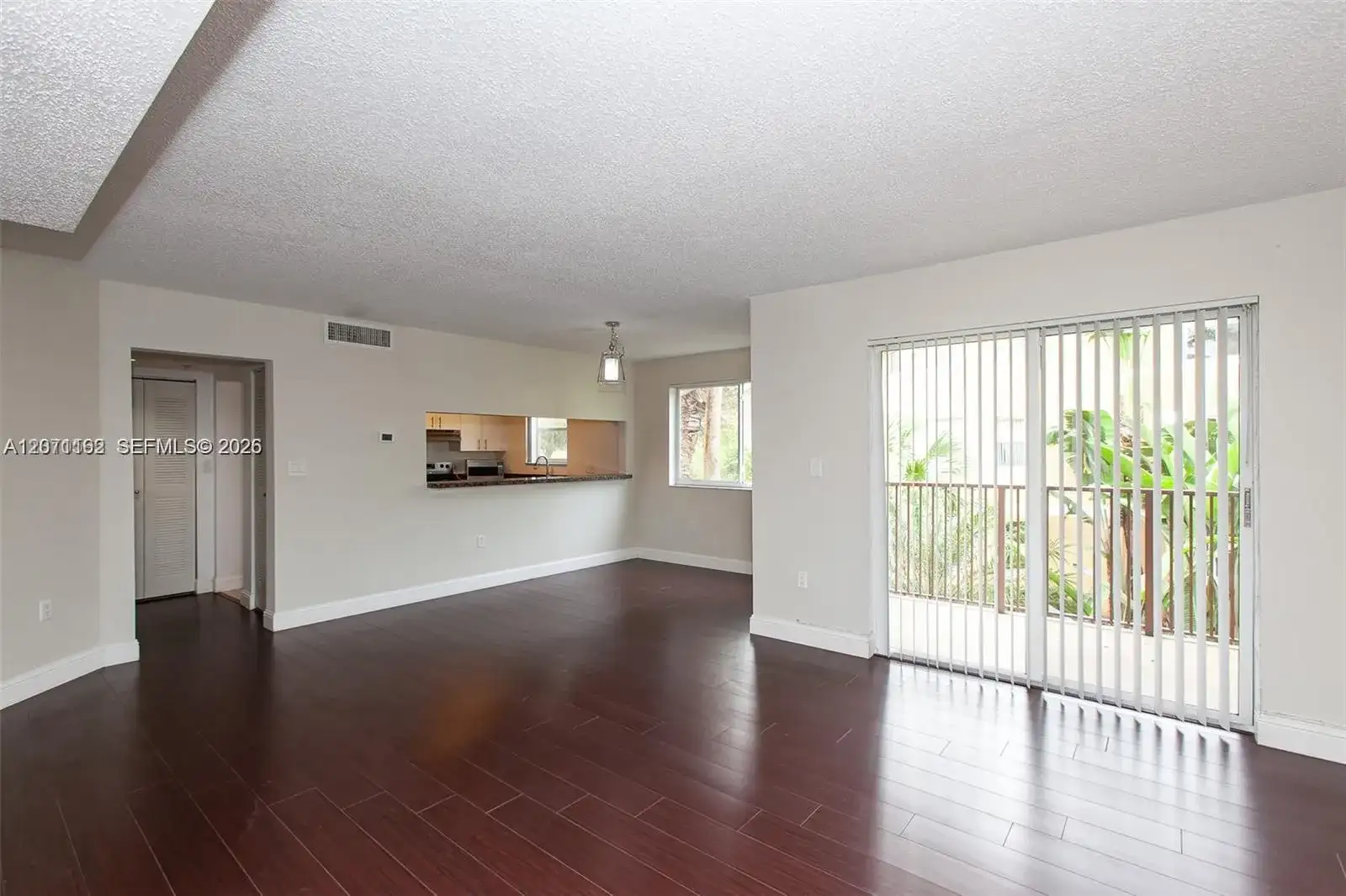 771 N Pine Island Rd # 214, Plantation FL 33324 photo 2