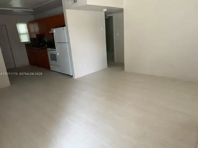 305 NW 12th Ave # 1, Fort Lauderdale FL 33311 photo 2