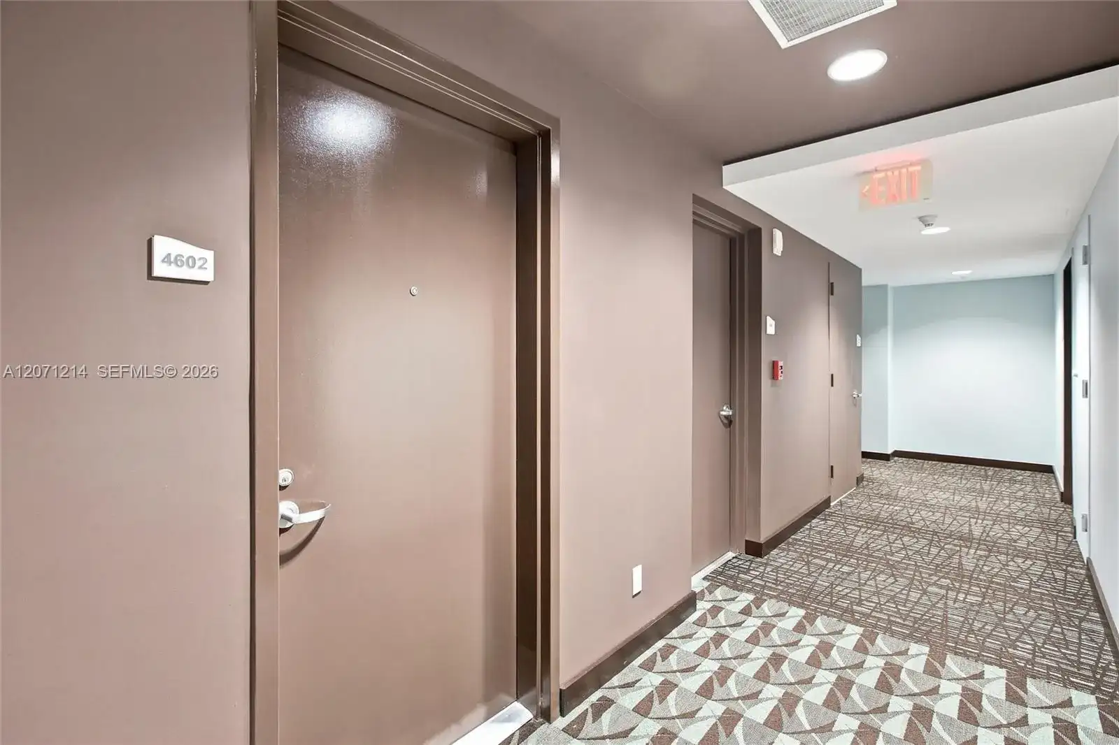 60 SW 13th St # 4602, Miami FL 33130 photo 2