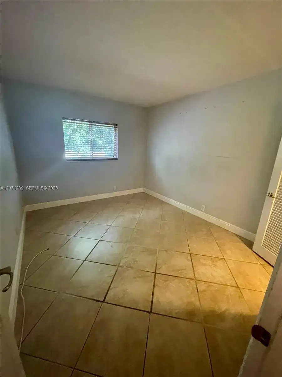 1460 NE 18th St # 102, Fort Lauderdale FL 33305 photo 4