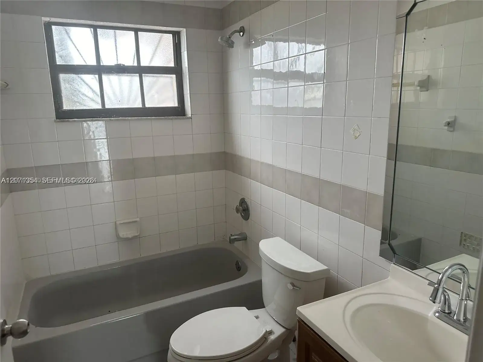 6991 NW 169th Ter, Miami Lakes FL 33015 photo 3