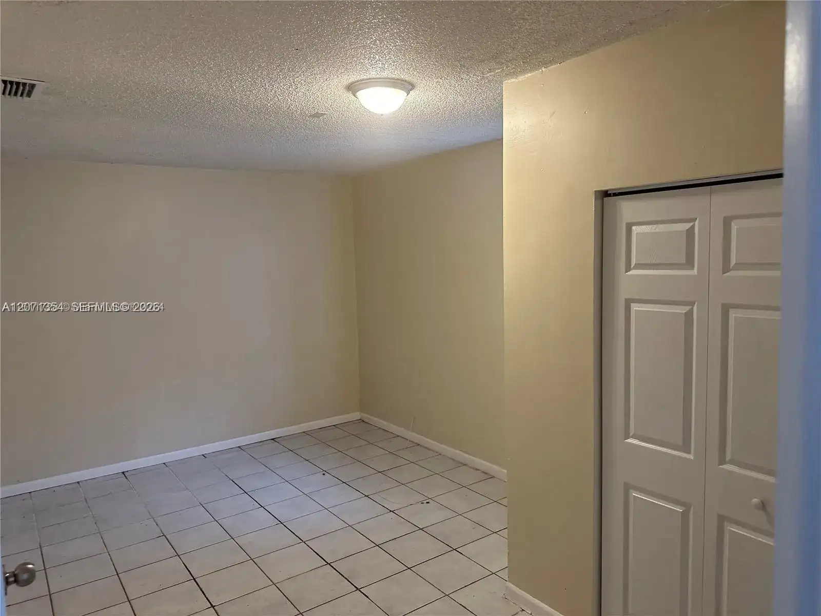 6991 NW 169th Ter, Miami Lakes FL 33015 photo 5