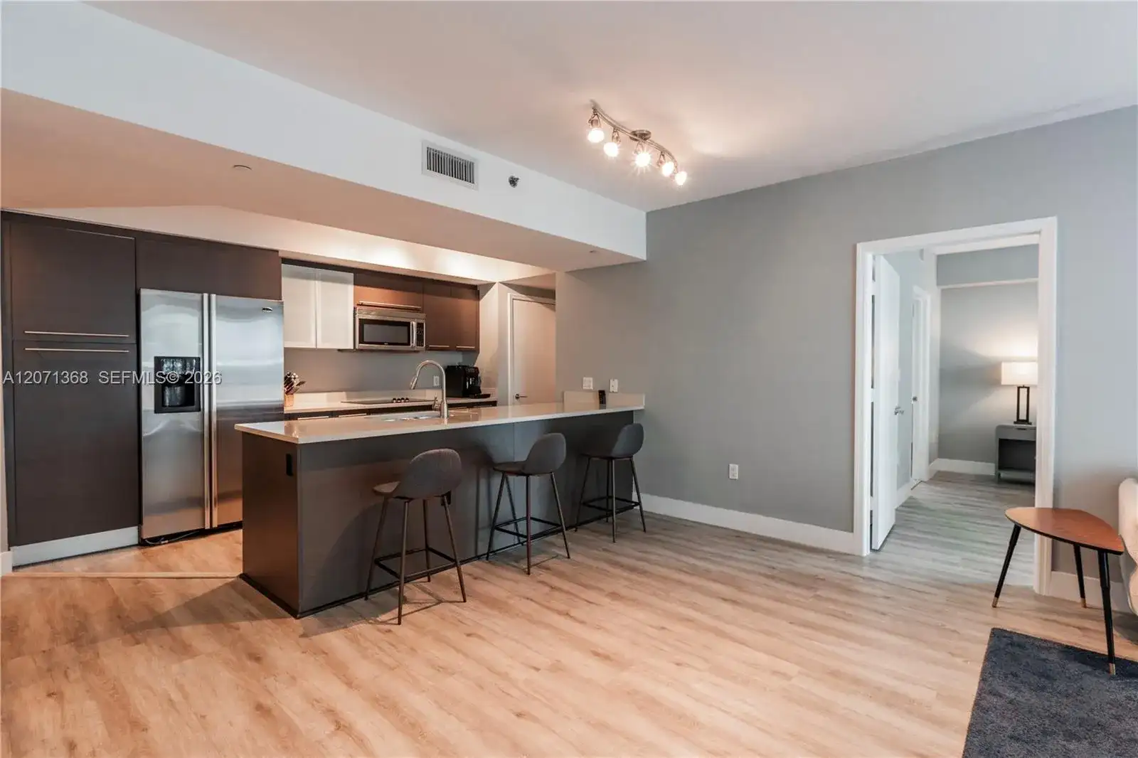 55 SE 6th St # 1205, Miami FL 33131 photo 2