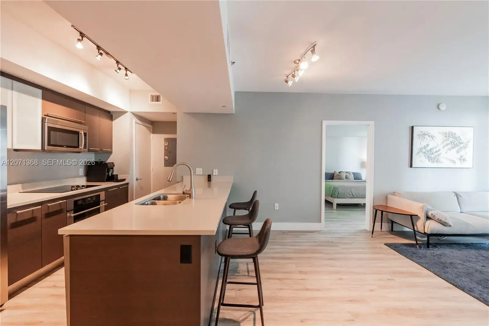 55 SE 6th St # 1205, Miami FL 33131 photo 3