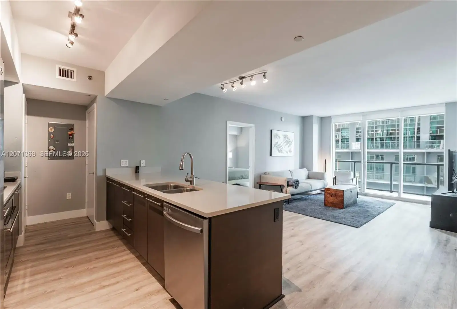 55 SE 6th St # 1205, Miami FL 33131 photo 5