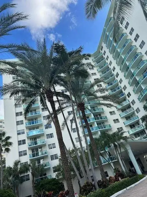 3801 S Ocean Dr # 2D, Hollywood FL 33019 photo 3