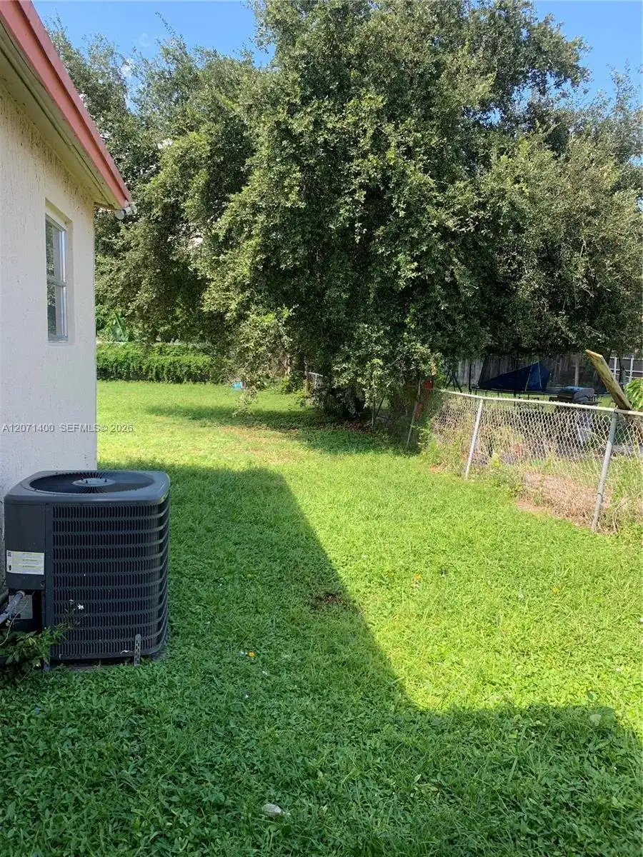 4501 SW 25th St # 0, West Park FL 33023 photo 2