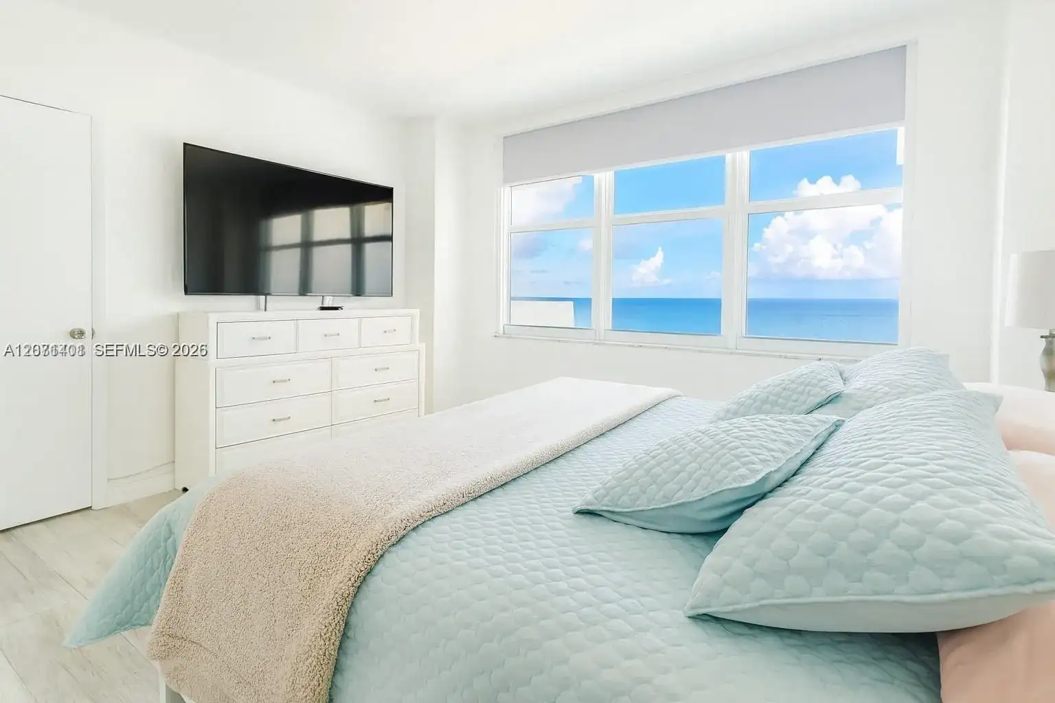 5601 Collins Ave # 1409, Miami Beach FL 33140 photo 4
