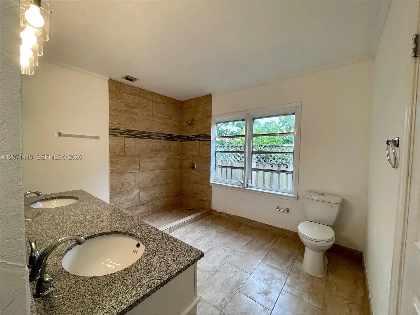 820 SE 12th St # 2, Fort Lauderdale FL 33316 photo 4