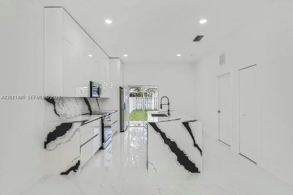 2419 NW 97th St, Miami FL 33147 photo 4