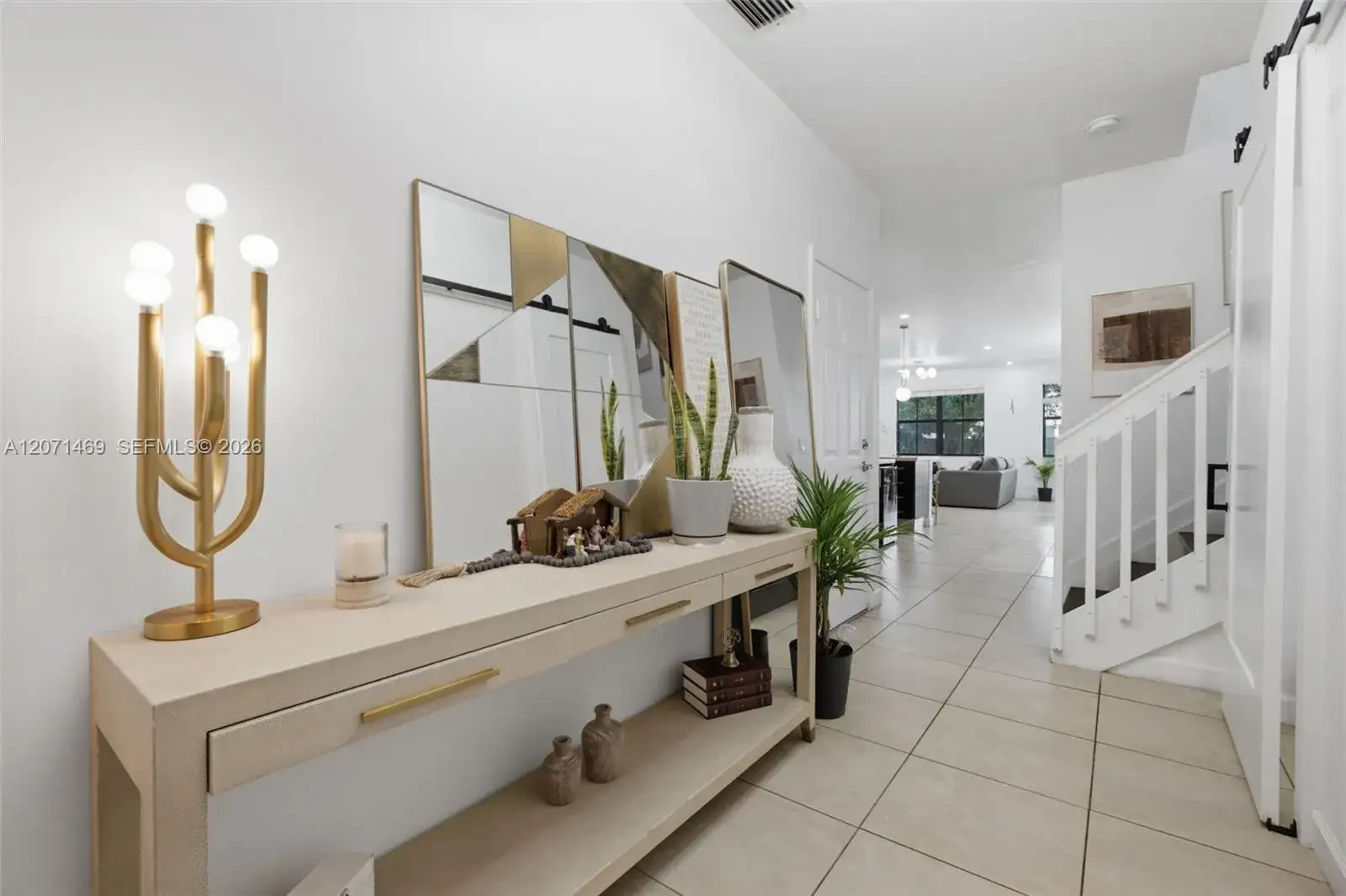 7042 NW 103rd Path, Doral FL 33178 photo 4