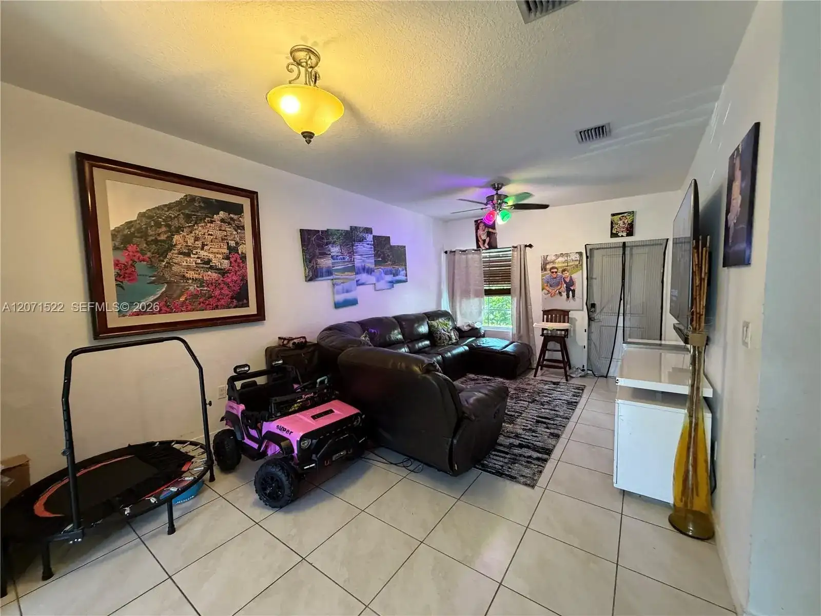 548 NE 5th Way, Florida City FL 33034 photo 2