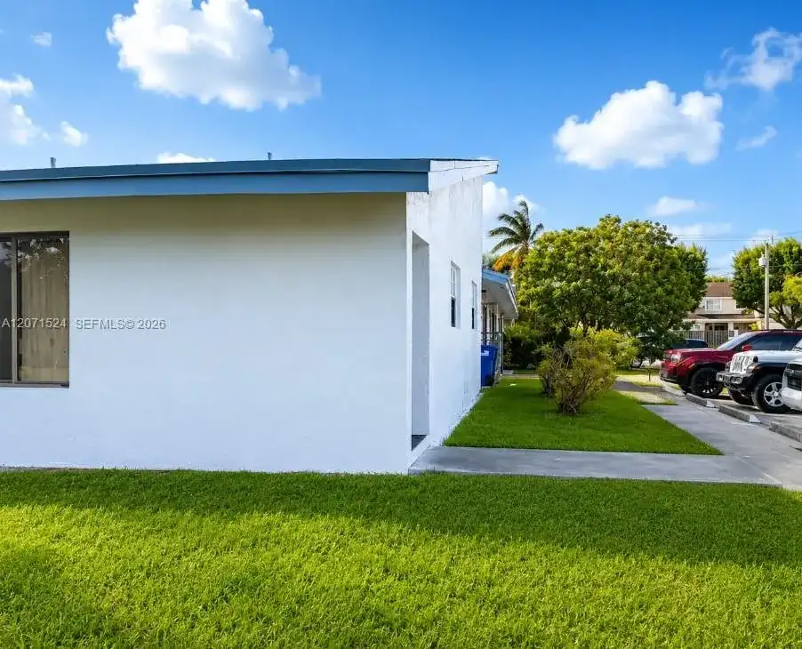 28012 SW 140th Ct, Homestead FL 33033 photo 4