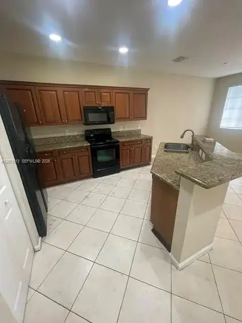 2004 Marsh Harbor Dr, Riviera Beach FL 33404 photo 5