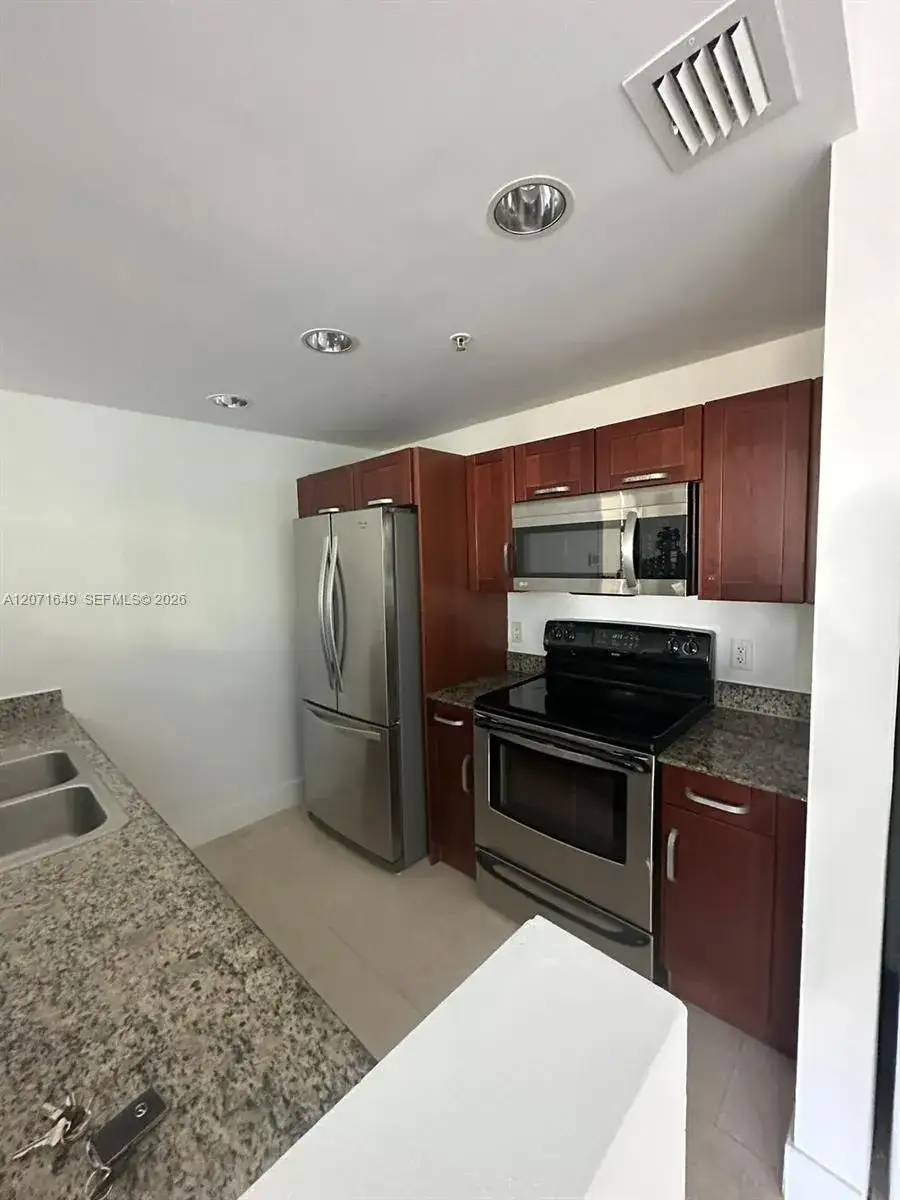7728 COLLINS AV # 1, Miami Beach FL 33141 photo 2