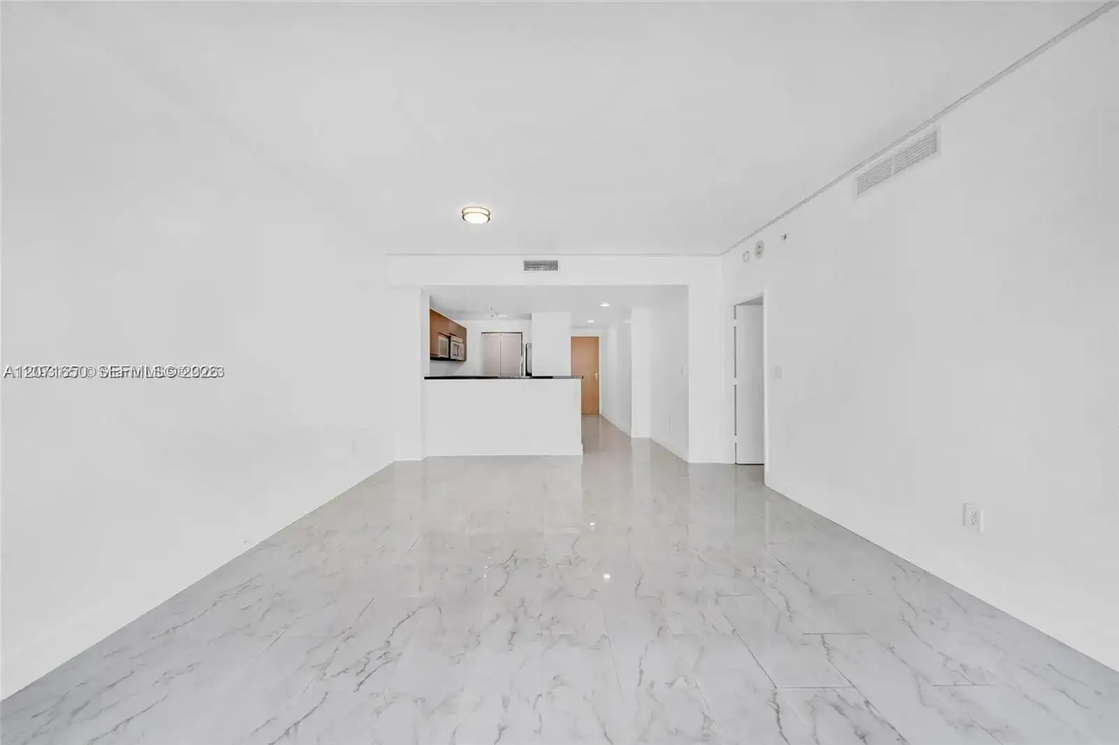 244 Biscayne Blvd # 3704, Miami FL 33132 photo 2