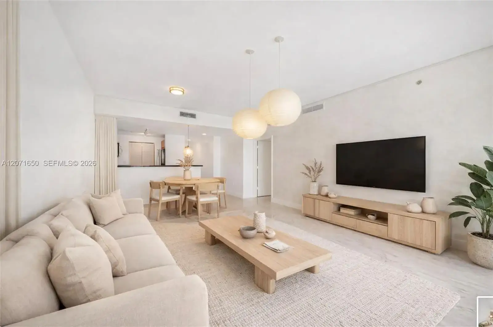 244 Biscayne Blvd # 3704, Miami FL 33132 photo 3