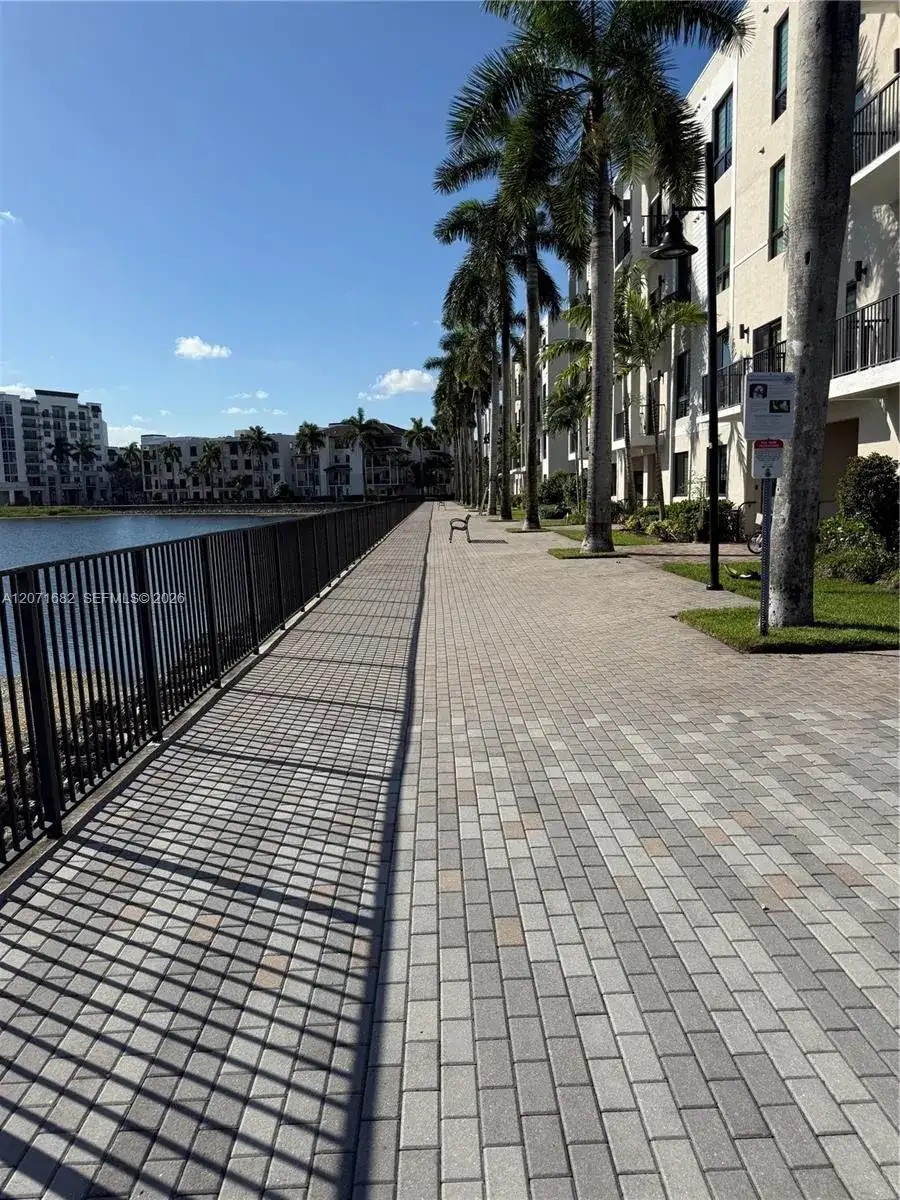 4640 NW 84 # 16, Doral FL 33166 photo 5