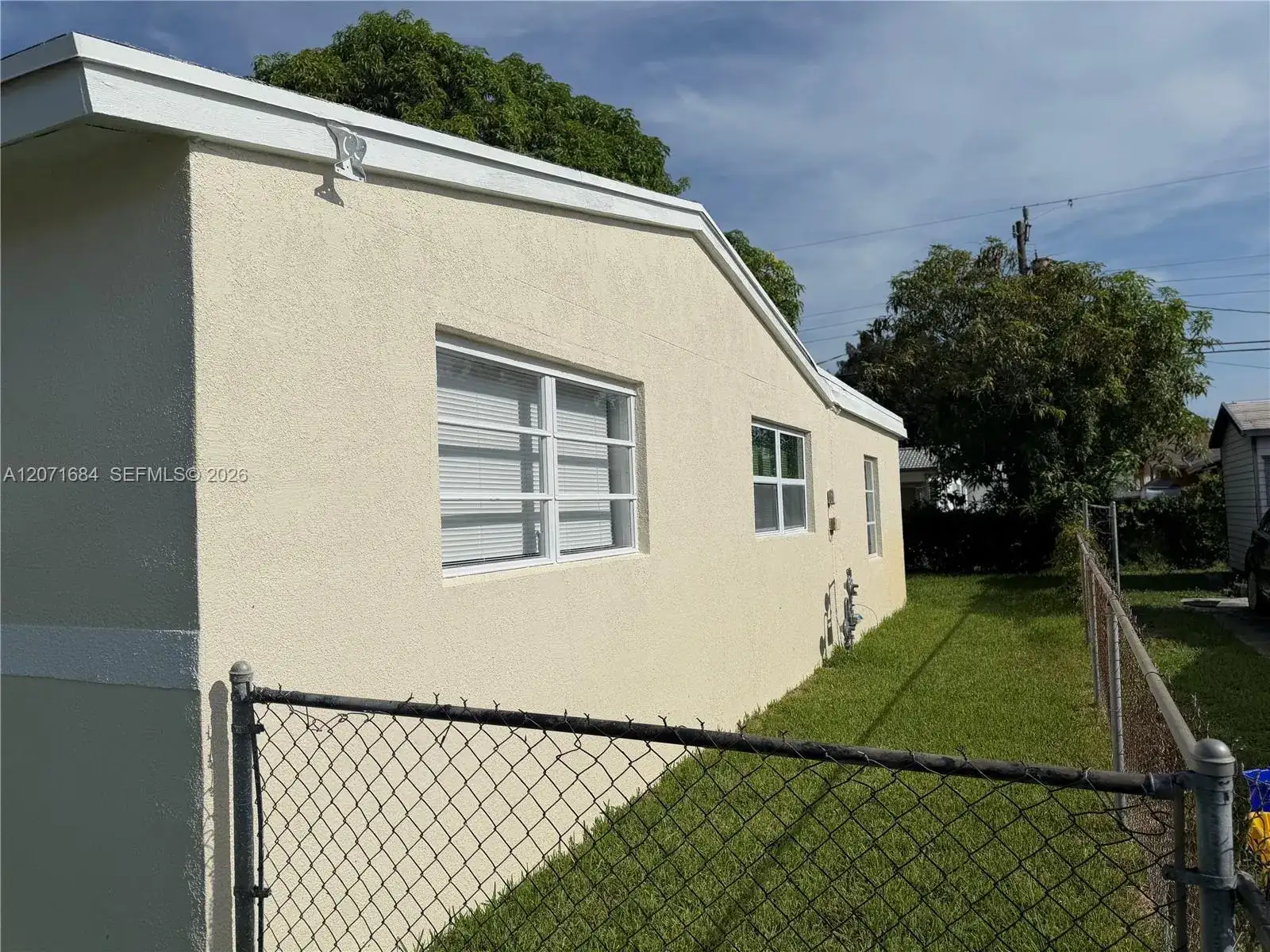 1240 W 26TH CT, Riviera Beach FL 33404 photo 2